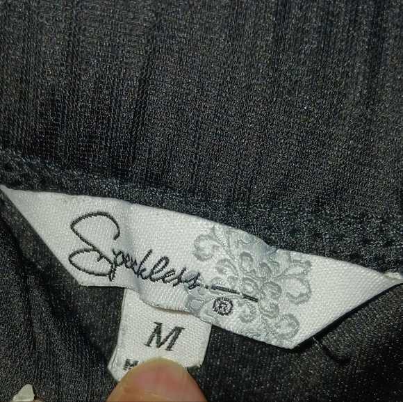 Speechless Black Pleated Dress with rosettes/Sz M - Picture 3 of 4